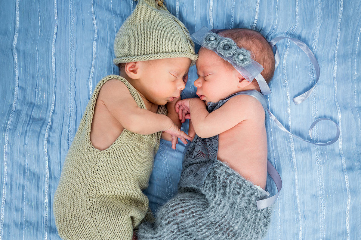 Dressed-up Twins 5 Dressed-up Twins 5